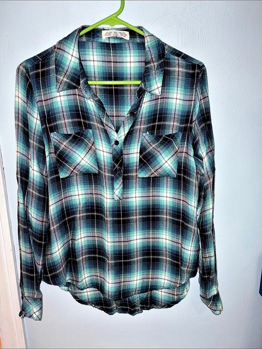 Pink Rose Plaid Button Down Shirt in Green/Teal & Black Size M Like New